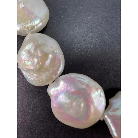 Cultured freshwater coin pearl necklace with sterling silver clasp and extension - Picture 4 of 11